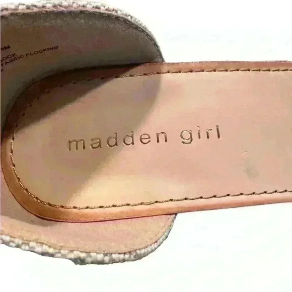 Madden Girl Colette Wedge Size 8.5 beige new without box - Picture 5 of 8